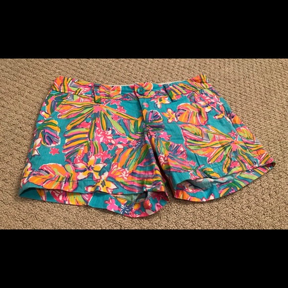 Lilly Pulitzer size 4 Callahan shorts - Picture 2 of 6